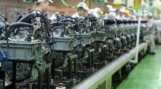 日本车为何那么省油？四大车企用发动机“黑技术”告诉你