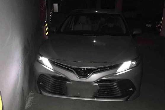 新提18款丰田凯美瑞刚到家就完成首撞, 车主: 都是倒车雷达惹的祸