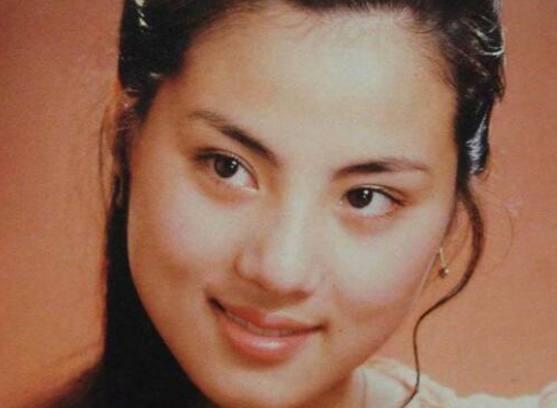 16岁成名，美貌不输林青霞，曾弃演《红楼梦》，28岁时为情自杀
