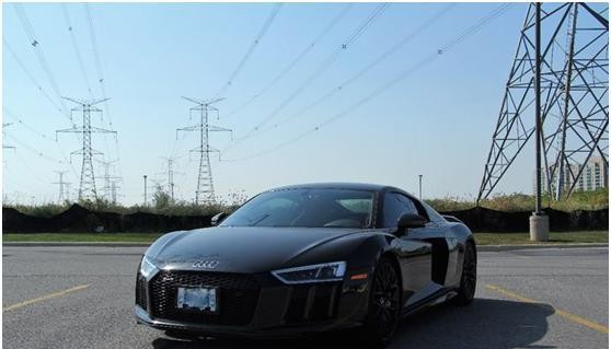 路上基本无对手，北美2017 R8 V10 Plus提车