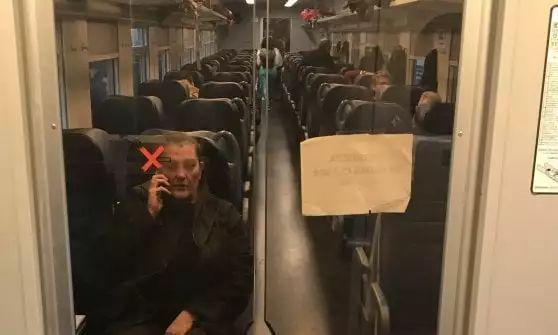 意大利火车标志不清致乘客误坐一等车厢 查票