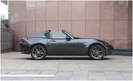 30万买跑车 标志RCZ遇上马自达MX-5你更爱哪一款?