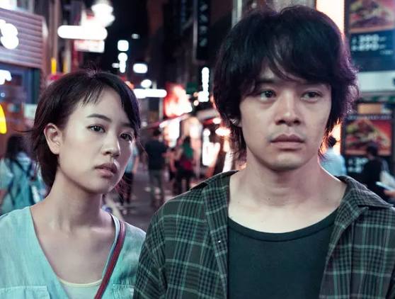 电影《夜空总有最大密度的蓝色》由诗歌集改编