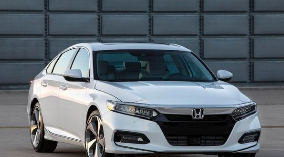 十代雅阁将上市，你还会考虑思域吗？