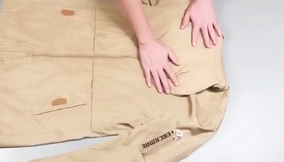 带帽子外套怎么叠?这种叠法,知道的人不多,学