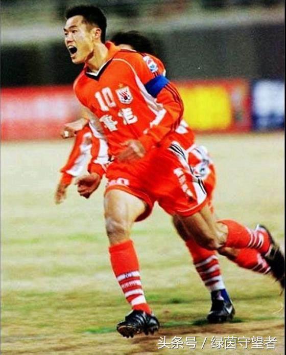 评选中国足球最强10大前锋,郜林武磊能排第几