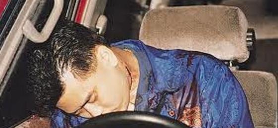 他是陈浩南的原型 醉生梦死的湾仔之虎 因梅艳芳掌掴事件而殒命