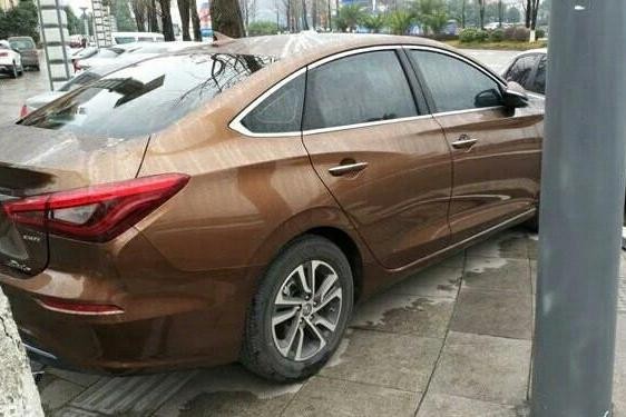 为赢帝豪长安是真拼了, 换代逸动颜值爆表, 配雷克萨斯前脸仅7万