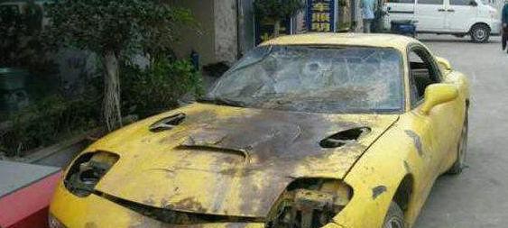 车主花了两千元收了一辆绝版报废跑车，改装费七万，你们说值不值