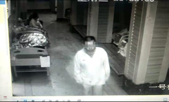 男子吃霸王餐被捕，还发现竟然是个小偷