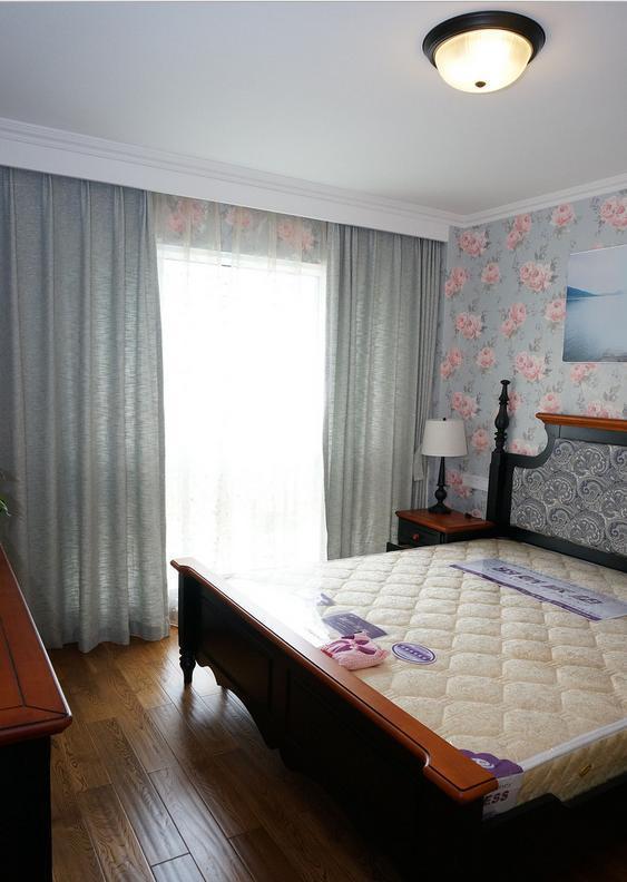 媳妇是个购物狂,无奈在餐厅做个衣柜,看着别扭