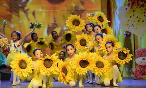 众旺所归2018咸阳教育电视台少儿春晚圆满结