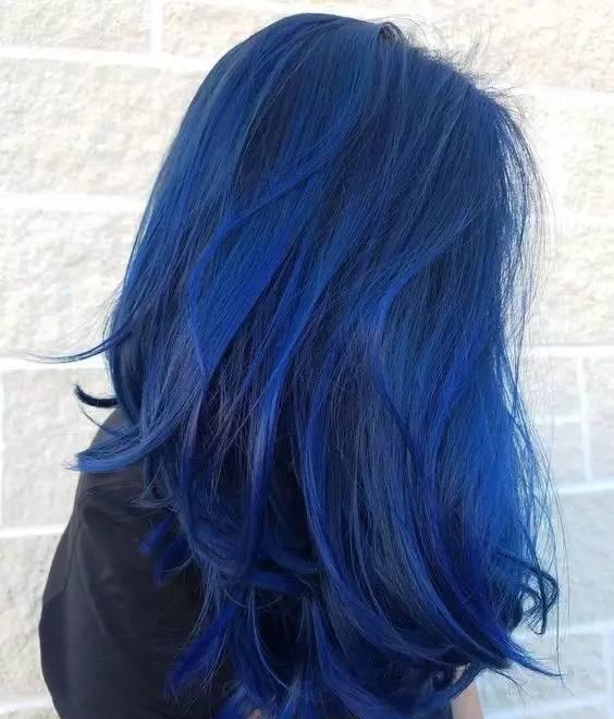有一种发色叫百事可乐蓝