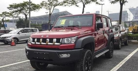 全新BJ40实图曝光，外观霸气，配置升级，国产真正的硬派越野车！