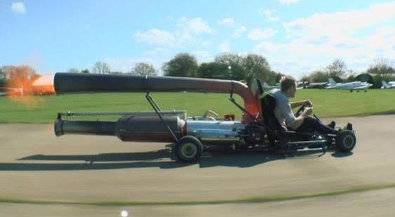 老美牛逼的改装车！上路没人敢惹，更不敢追尾！