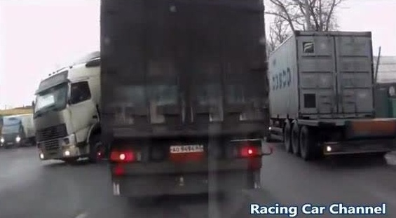 安全最重要 国外大卡车惨烈事故合集