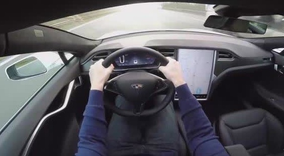 女朋友听说我开电动车要跟我分手，我该怎么办