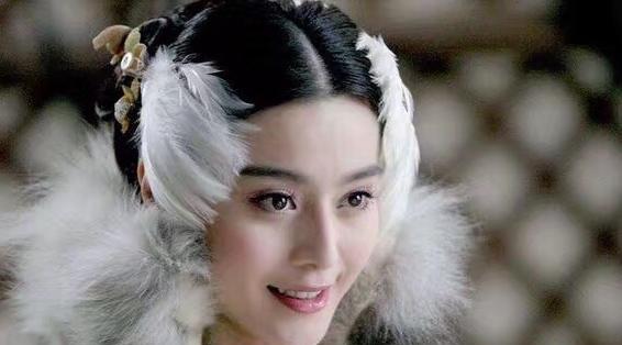 电视剧里的九只倾国倾城的狐狸，演得最好的是她