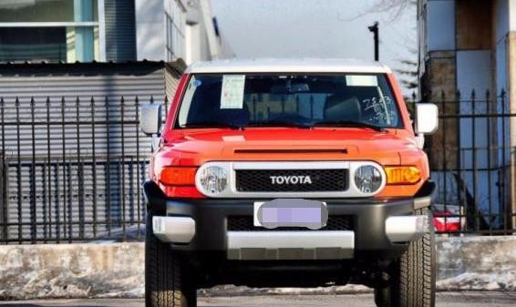 丰田顶级越野，看起来像小可爱，实力却不输陆巡，可惜已经买不到