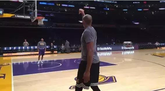 nba球员每天的睡眠时间是多少?詹姆斯嗜睡,科