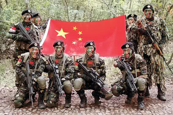 我是特种兵孤狼特别突击队,他才是真正的高手