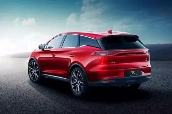 跑得最快的国产SUV，4.5秒破百，打开车门那一刻被惊艳到了