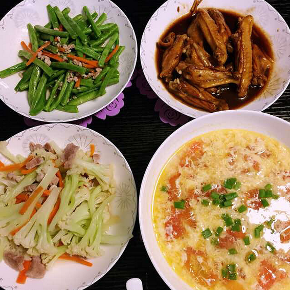 小县城月入一万的家庭日常饮食