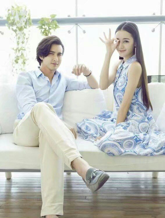 迪丽热巴和众多男星合作杂志硬照和他是最甜蜜的