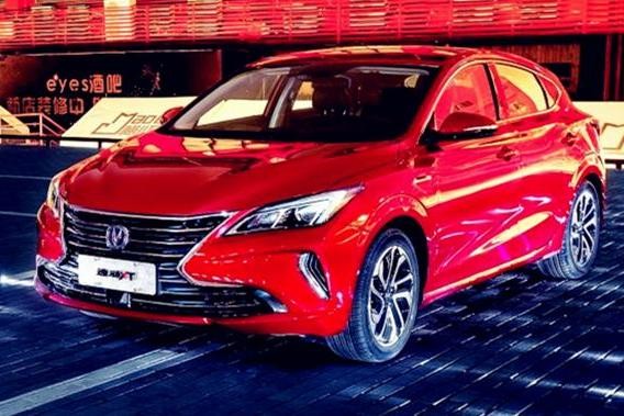 新款逸动正式亮相，雷克萨斯的前脸成了长安的家族式设计？