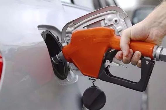 春节期间加油站骗局又有人上当？快看你的油箱盖有没有中招！