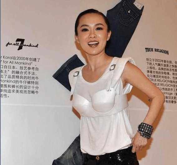 38岁霍思燕奇葩穿衣,