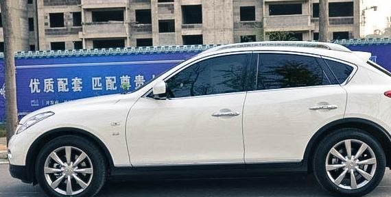 不是一般的酷，英菲尼迪QX50两驱尊雅提车作业，以供车友参考