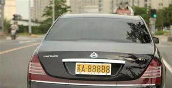 帝都最牛的十辆车，布加迪见了也只能乖乖让路！