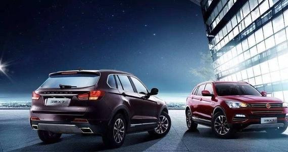 奢华时尚的颜值座驾，穿梭于都市的风景线