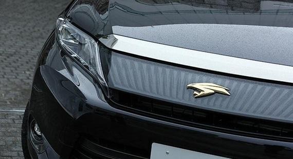 丰田换“鹰标”了！新7座SUV比霸道更帅气，2.0T配四驱仅售18万？