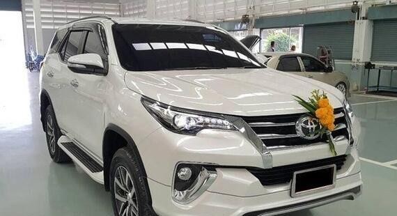 海外版的丰田，最新的车厢内饰，丝毫不输丰田汉兰达