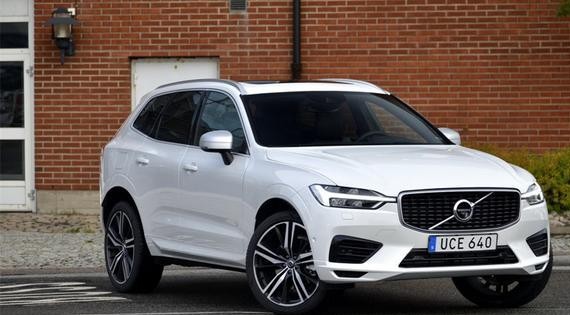 全新沃尔沃XC60空中翻腾三圈后落地，路人瞬间被征服