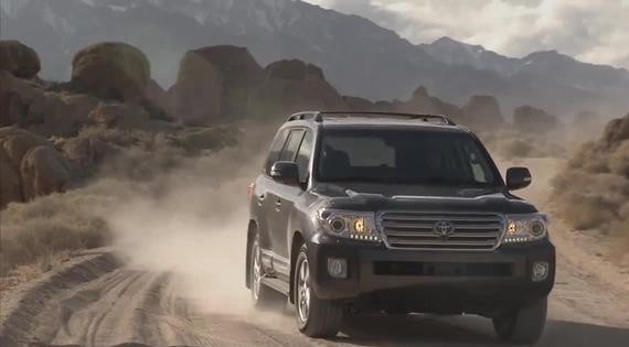 男人的大玩具，兰德酷路泽VS日产途乐，谁更值得买？