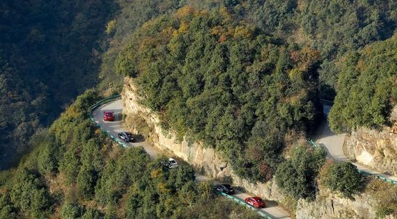 极限挑战72弯：当红“主爵”名爵6征服皖南“网红路”