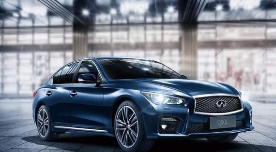 花20多万，却开出百万豪车感觉，这款最帅冷门豪车有味道