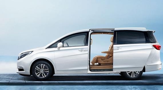 聆听梦幻好声音——别克GL8汽车音响改装-长沙音雄联盟汽车音响