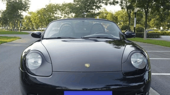 广东男子13万买二手保时捷, 开了俩月, 车主大呼: 养不起!