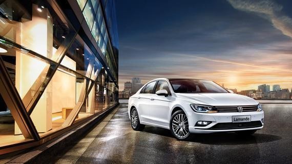 上汽大众2018款凌渡上市，内饰配置升级，你还会买一汽大众速腾吗