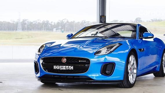 「全民疯车」个性十足的小跑车，2018款捷豹F-Type海外上市