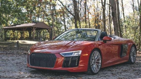 第二代奥迪R8 V10 Spyder（世爵），感受高达8000转的发动机