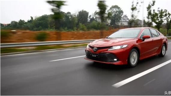 再一次打到你 试驾全新第八代凯美瑞