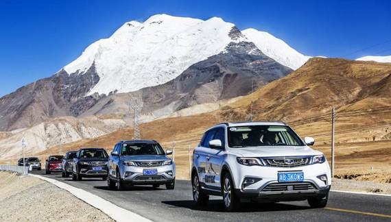 吉利博越敢爱·敢行 “一箱油”抵达珠峰大本营