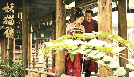 贺岁档国产片发力 2017年中国票房将突破550亿！