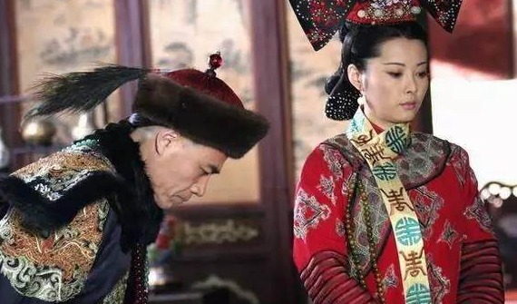 庆亲王奕劻在历史上做了什么事导致现在的事发生？