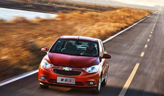 月薪3000也能买合股车，这货6万不到，油耗也才5.3L！